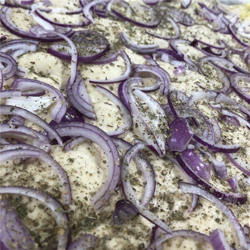 Red Onion Focaccia (1kg)