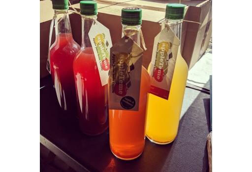 Local handpicked and pressed Apple Juice (1L)